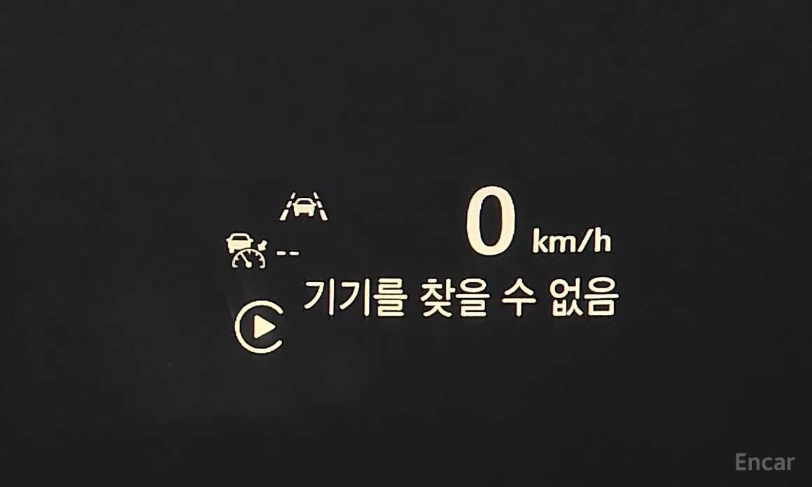 Фото 16 - Cadillac XT4