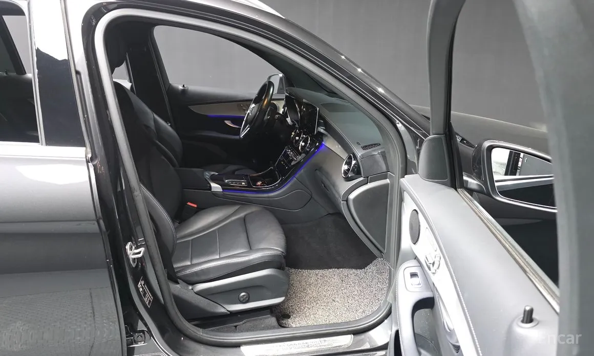 Mercedes-Benz GLC-Class 2016 GLC220 d 4MATIC