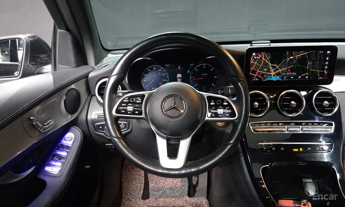 Mercedes-Benz GLC-Class 2016 GLC220 d 4MATIC