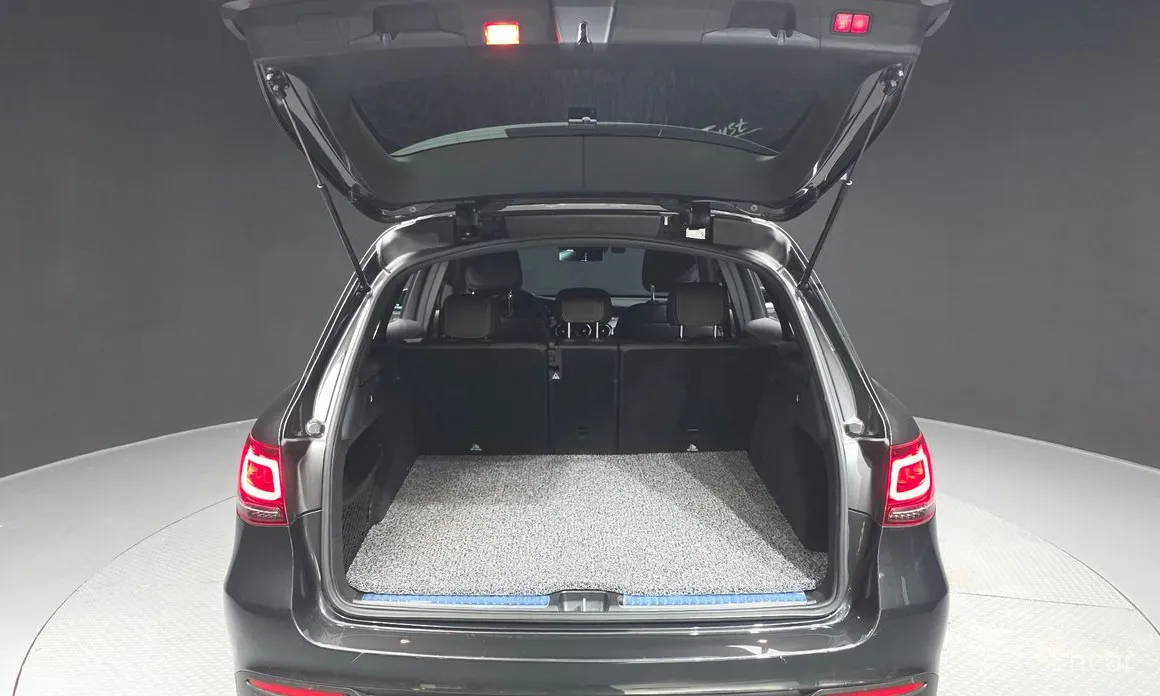 Mercedes-Benz GLC-Class 2016 GLC220 d 4MATIC