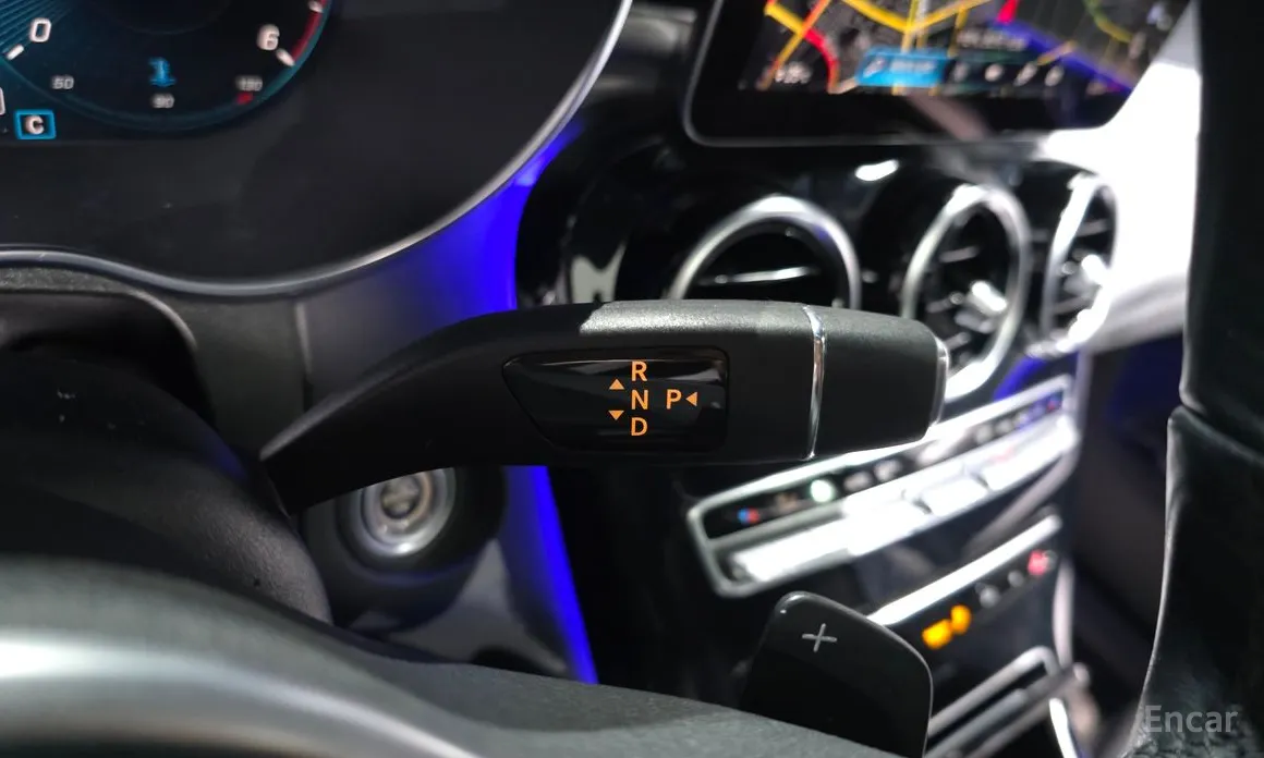 Mercedes-Benz GLC-Class 2016 GLC220 d 4MATIC