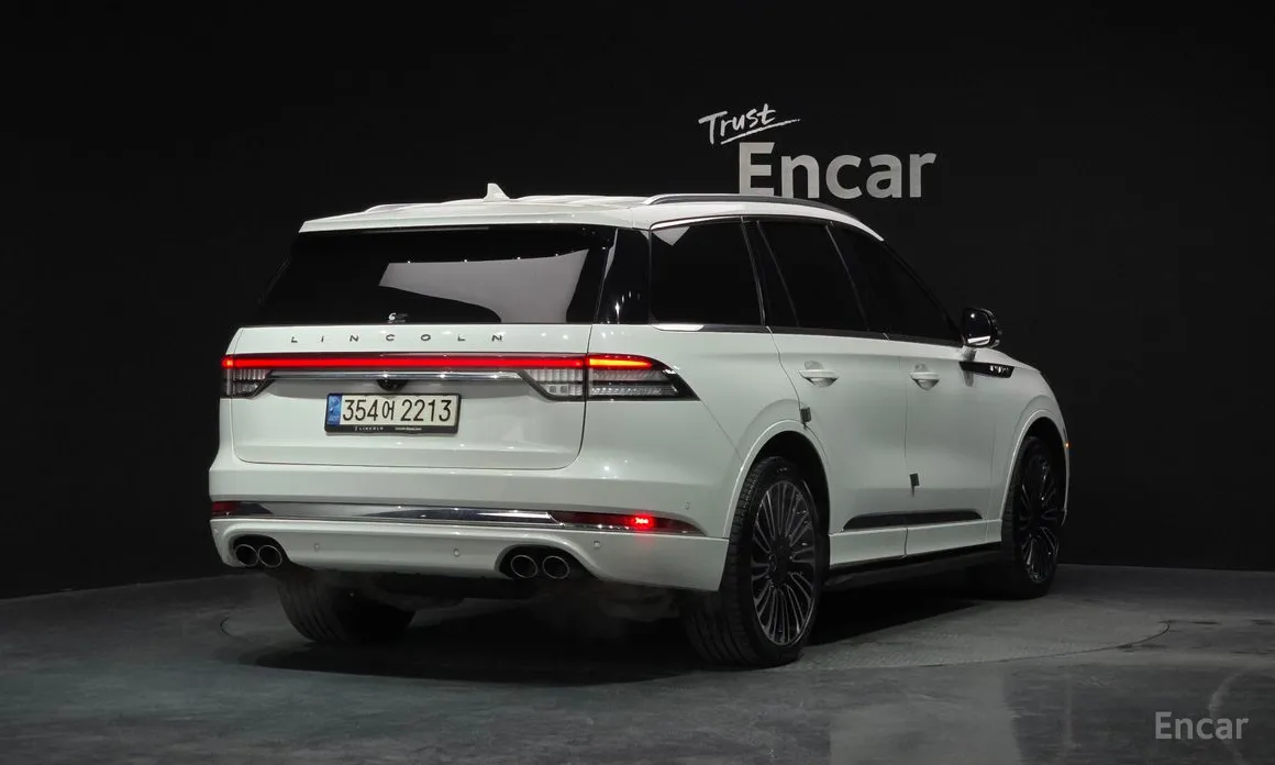 Фото 2 - Lincoln Aviator