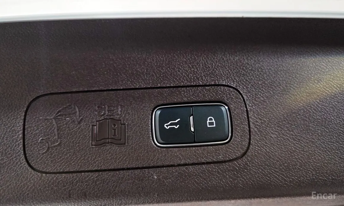 Фото 20 - Lincoln Aviator