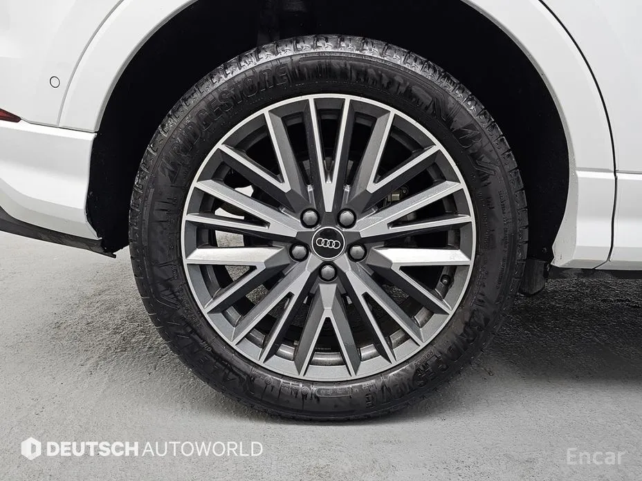 Фото 5 - Audi Q3