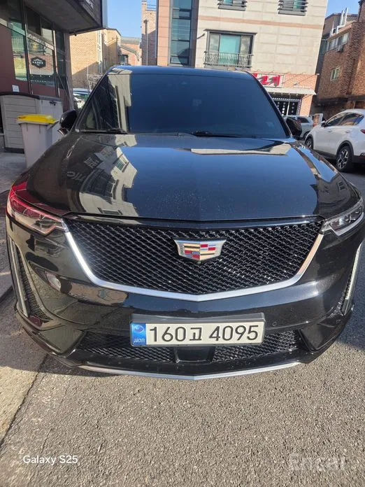 Фото 2 - Cadillac XT6