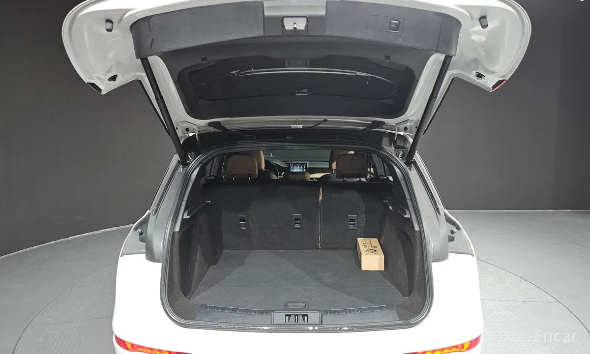 Фото 20 - Lincoln Corsair