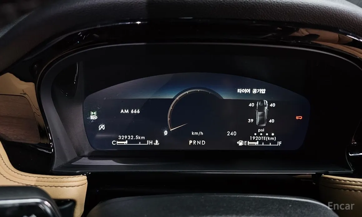 Фото 8 - Lincoln Corsair