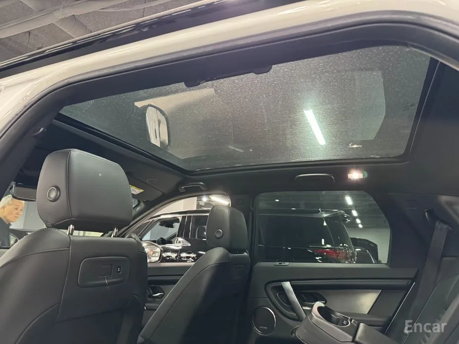 Фото 8 - Land Rover Discovery Sport