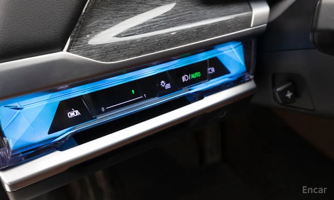 Фото 13 - BMW 7 Series