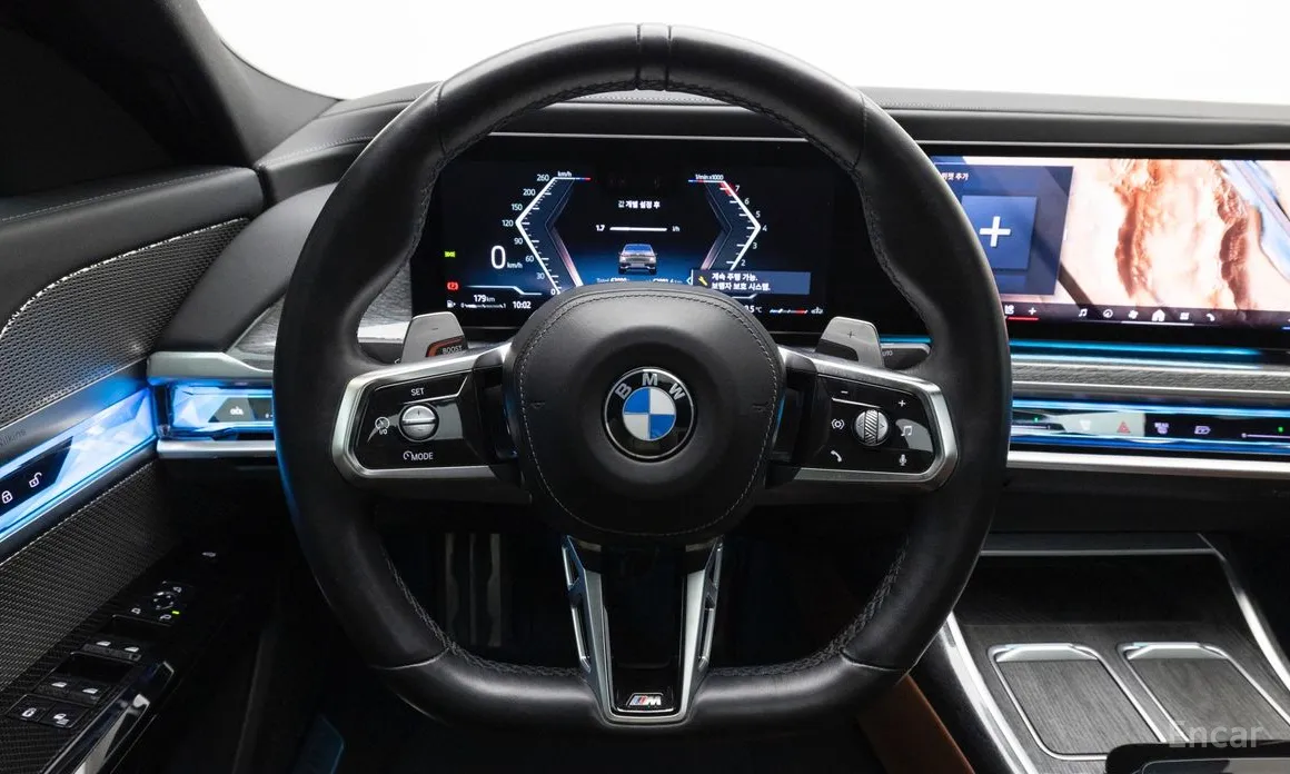 Фото 14 - BMW 7 Series