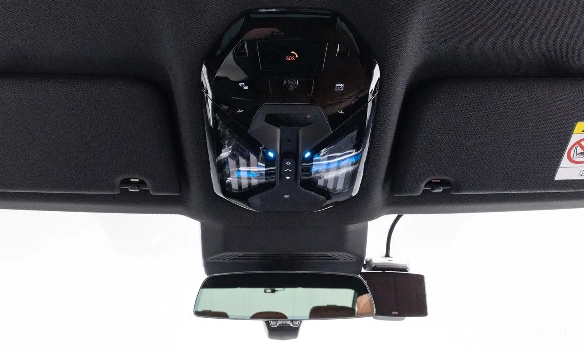 Фото 19 - BMW 7 Series