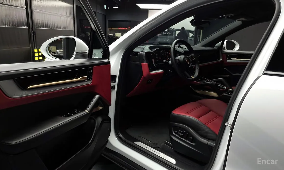 Фото 10 - Porsche Cayenne