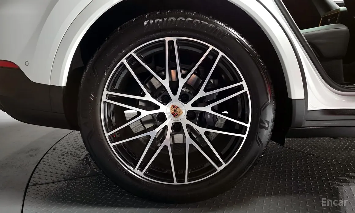 Фото 5 - Porsche Cayenne