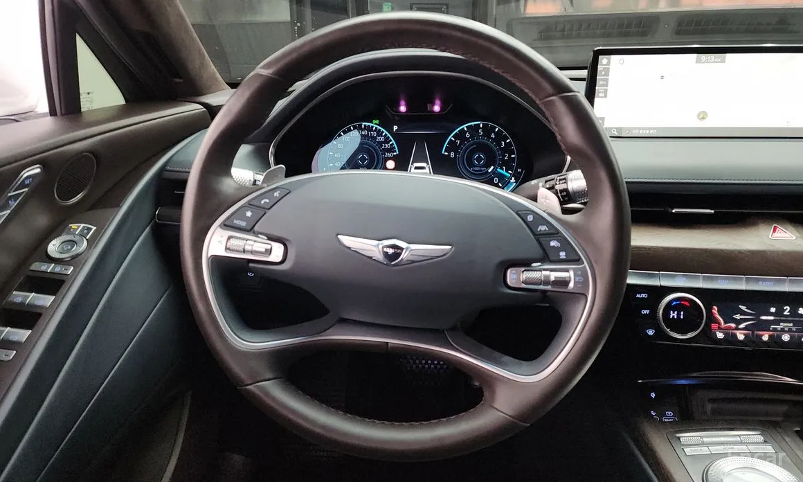 Фото 13 - Genesis G80