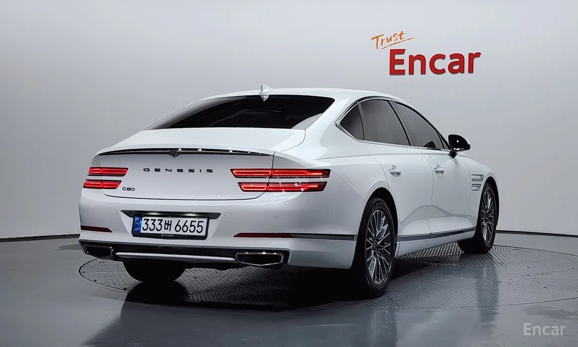 Фото 2 - Genesis G80
