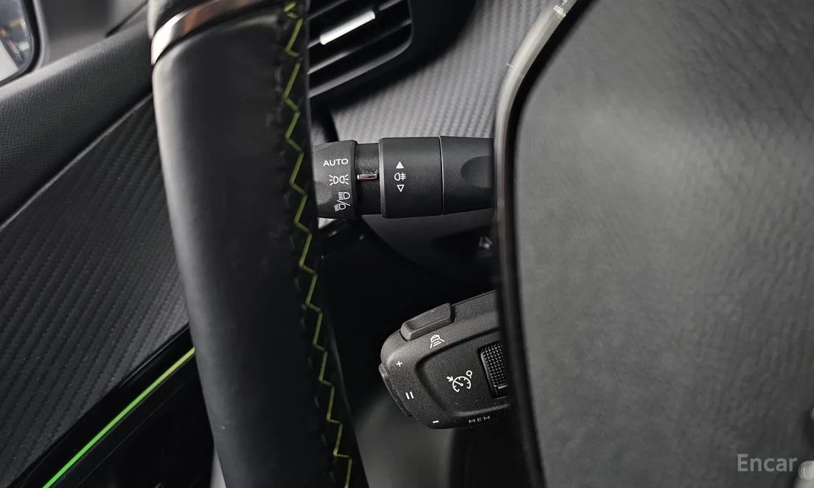 Фото 17 - Peugeot 2008