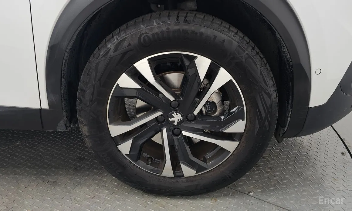 Фото 5 - Peugeot 2008