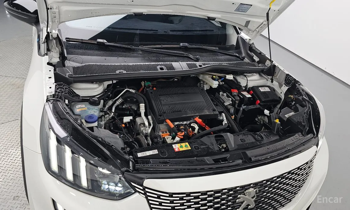 Фото 6 - Peugeot 2008