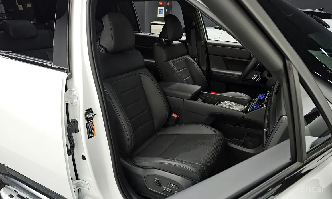 Фото 10 - Hyundai Santa Fe