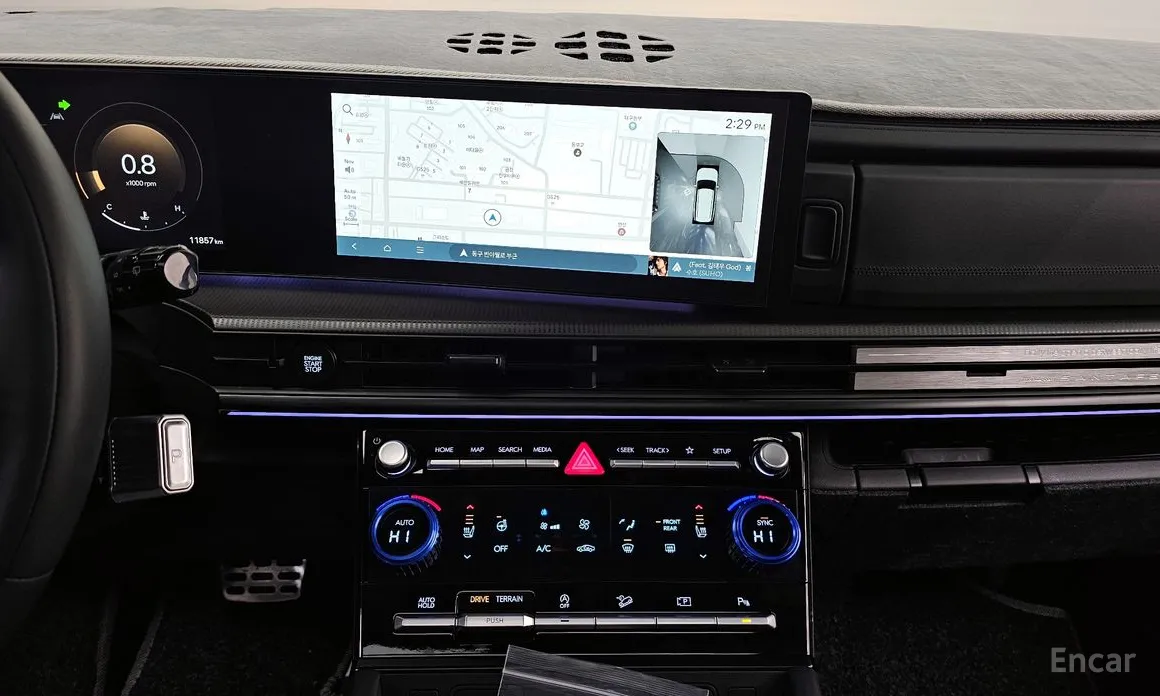 Фото 15 - Hyundai Santa Fe