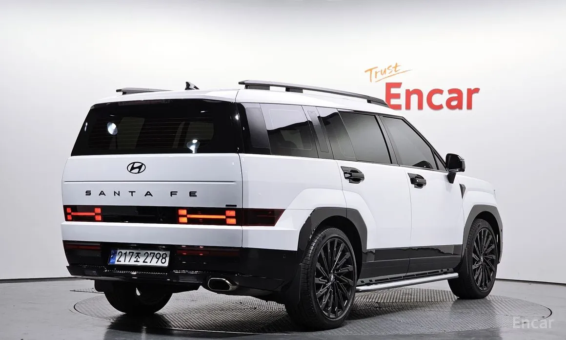 Фото 2 - Hyundai Santa Fe