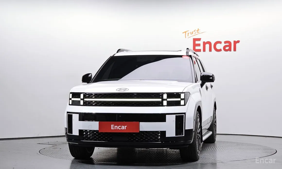 Фото 3 - Hyundai Santa Fe