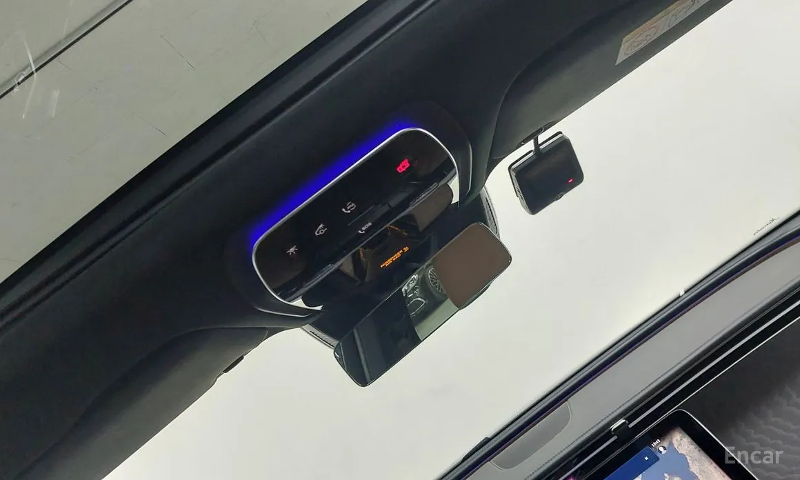 Фото 17 - Mercedes-Benz E-Class