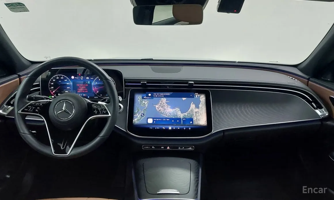 Фото 7 - Mercedes-Benz E-Class