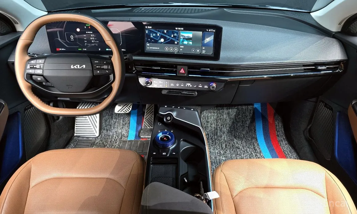 Фото 7 - Kia EV6