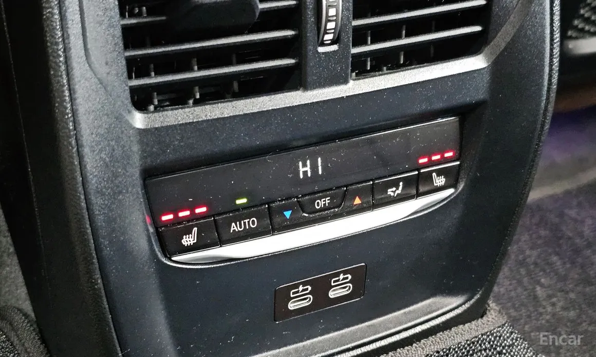 Photo 18 - BMW 3 Series