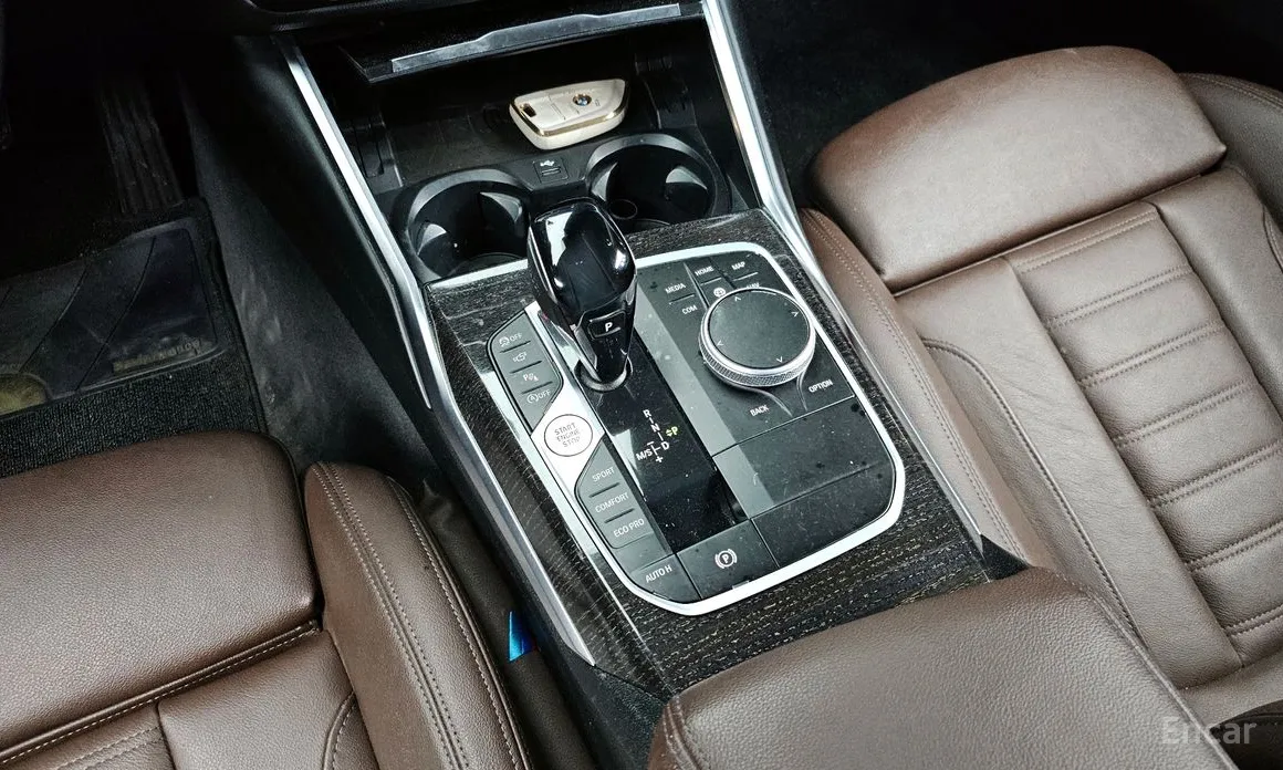 Photo 9 - BMW 3 Series