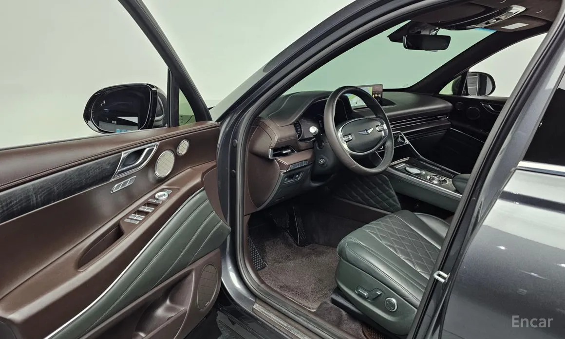 Фото 10 - Genesis GV80