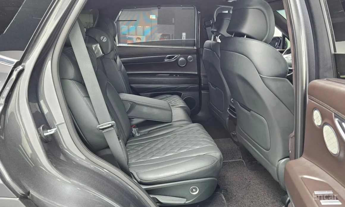 Фото 12 - Genesis GV80