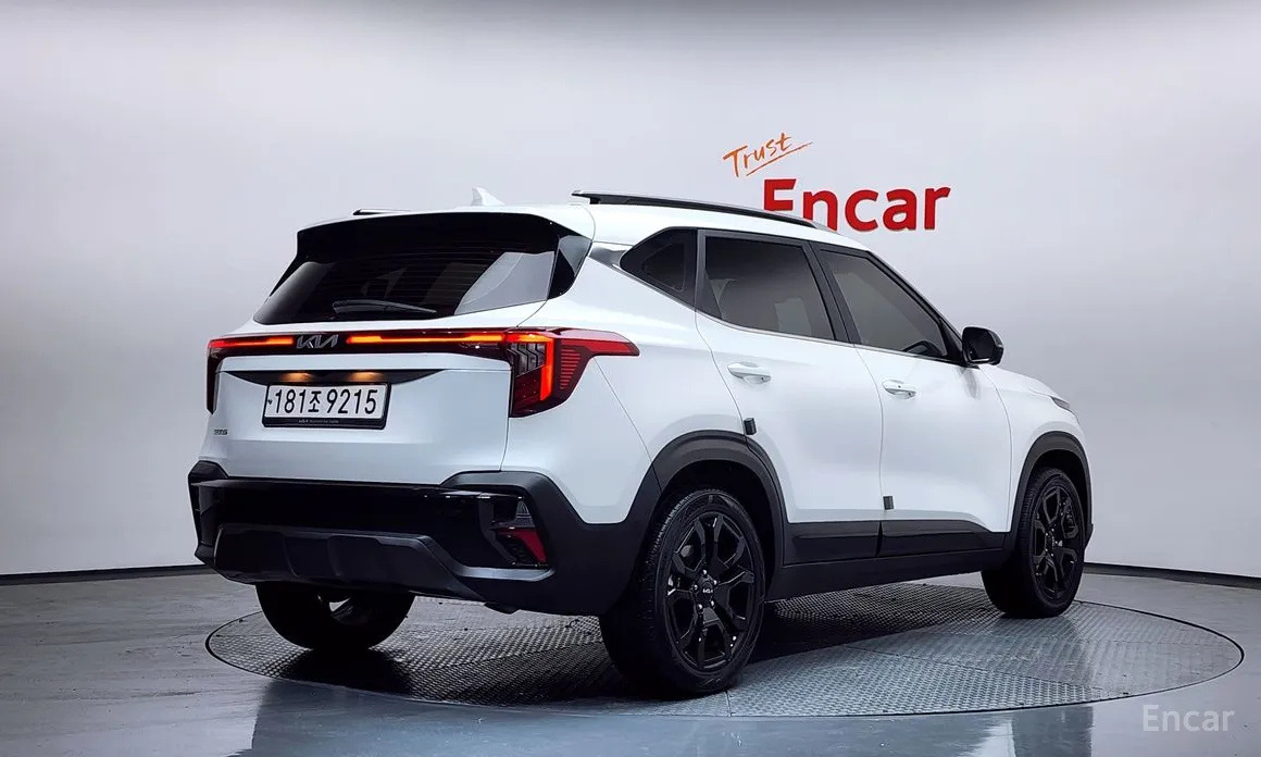 Фото 2 - Kia Seltos