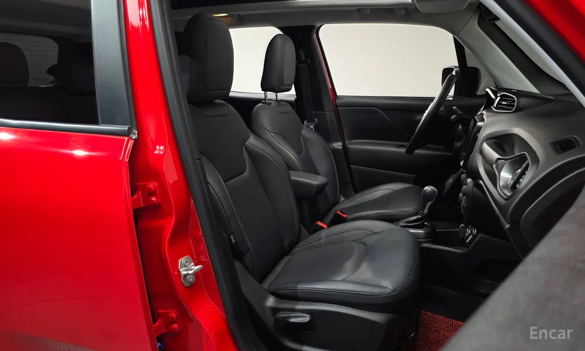 Фото 10 - Jeep Renegade