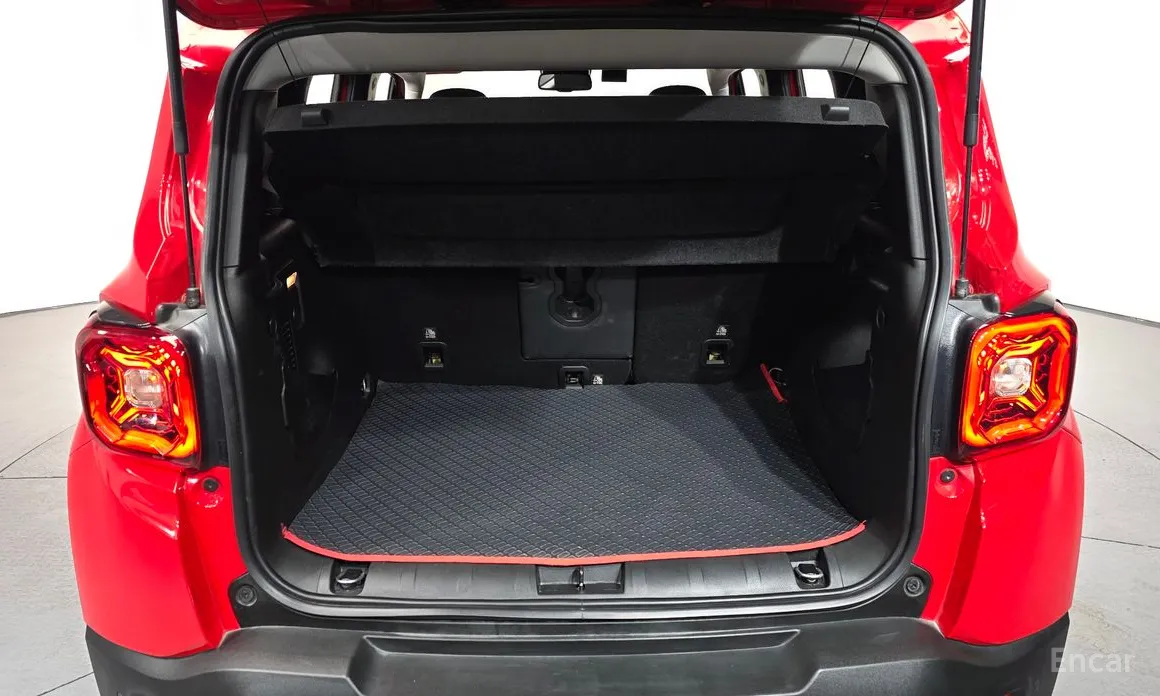 Фото 20 - Jeep Renegade