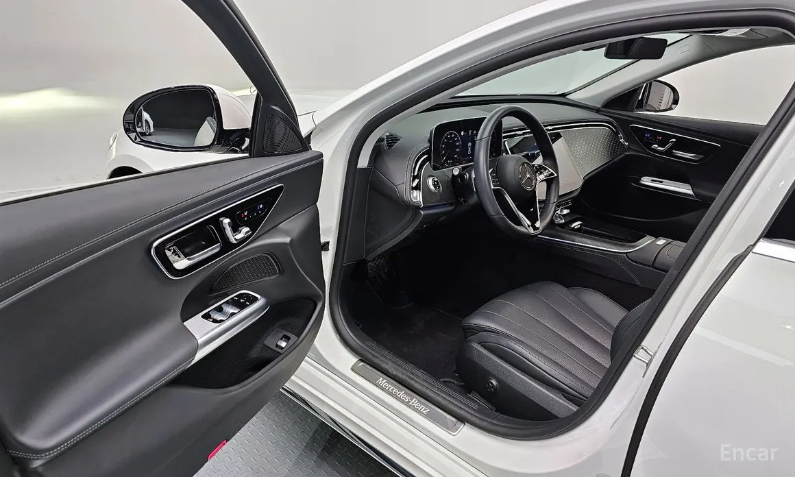 Фото 11 - Mercedes-Benz E-Class