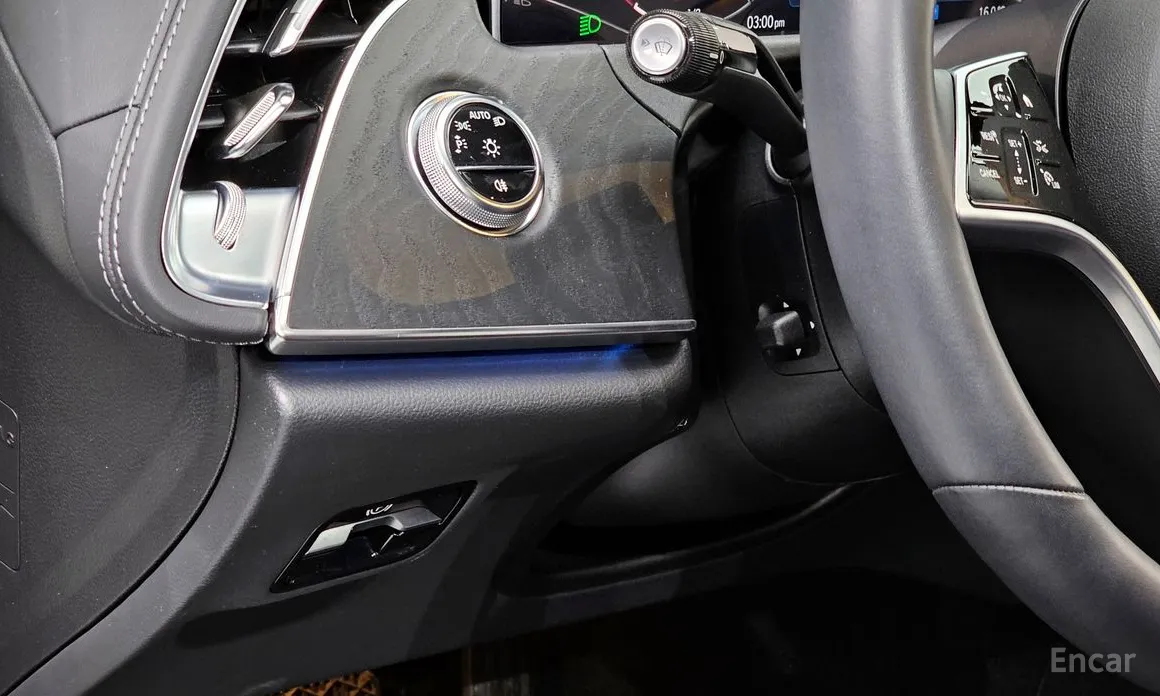 Фото 15 - Mercedes-Benz E-Class