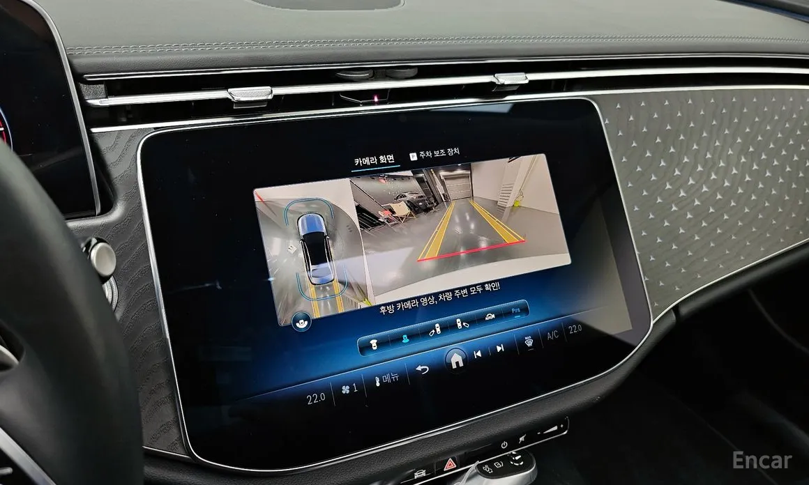 Фото 17 - Mercedes-Benz E-Class