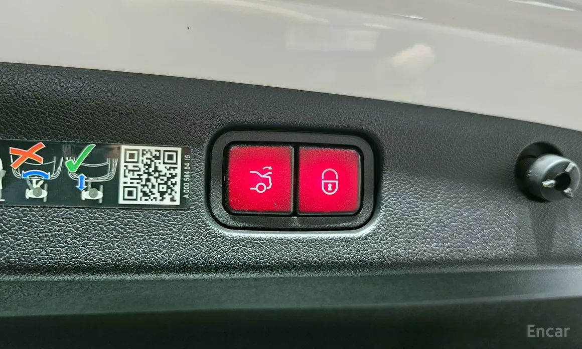 Фото 18 - Mercedes-Benz E-Class