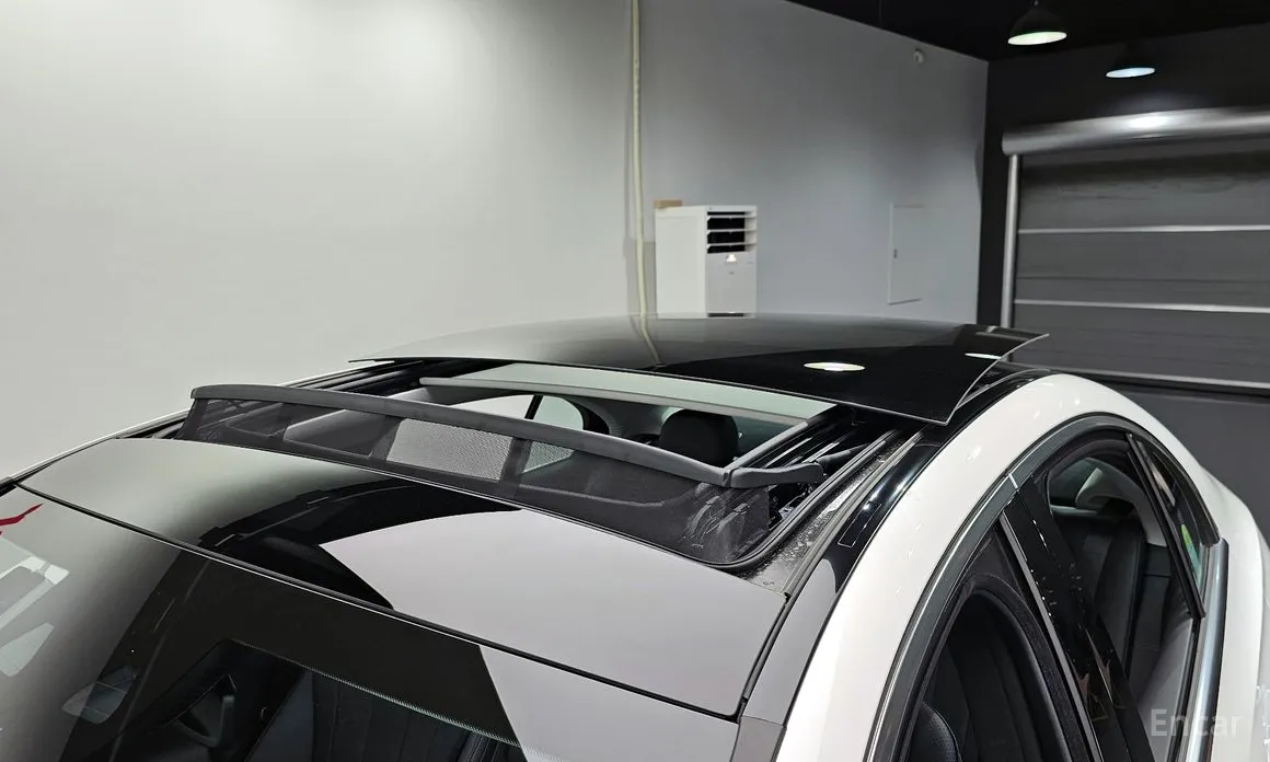 Фото 19 - Mercedes-Benz E-Class