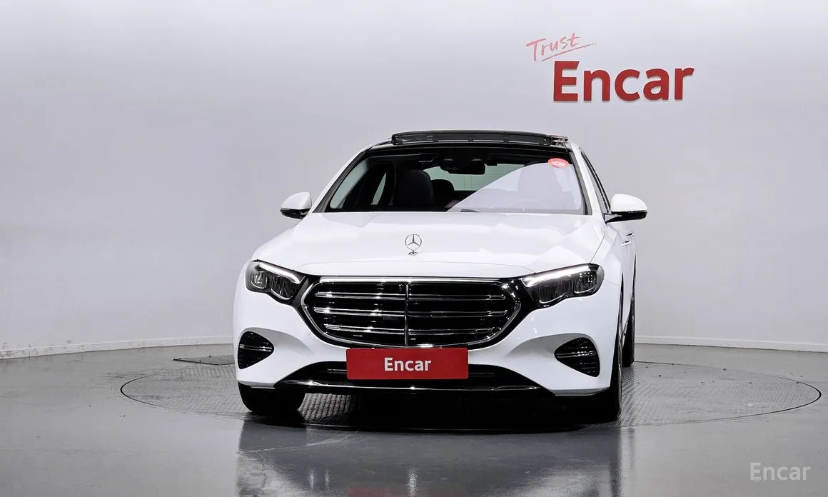 Фото 3 - Mercedes-Benz E-Class