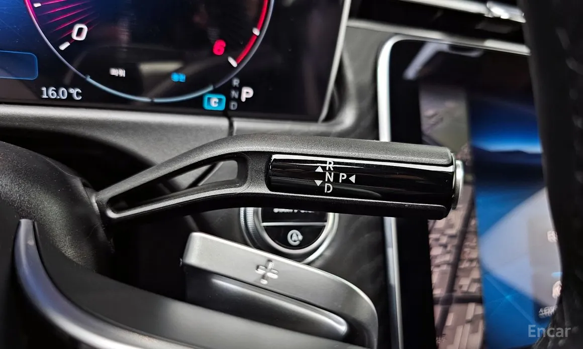 Фото 9 - Mercedes-Benz E-Class