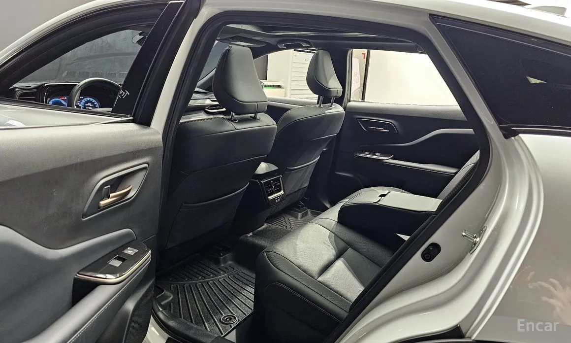 Фото 11 - Toyota Crown