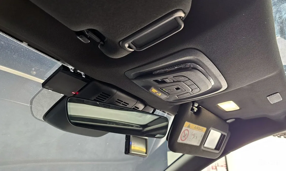 Фото 16 - Toyota Crown