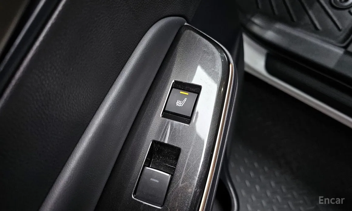 Фото 17 - Toyota Crown