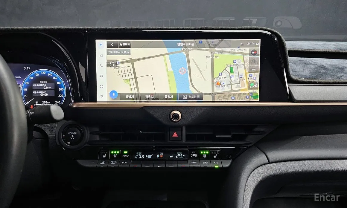 Фото 19 - Toyota Crown