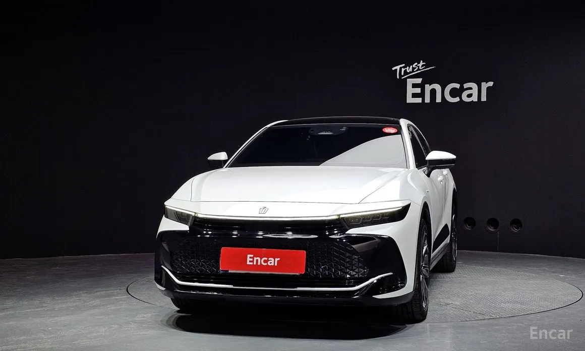 Фото 3 - Toyota Crown