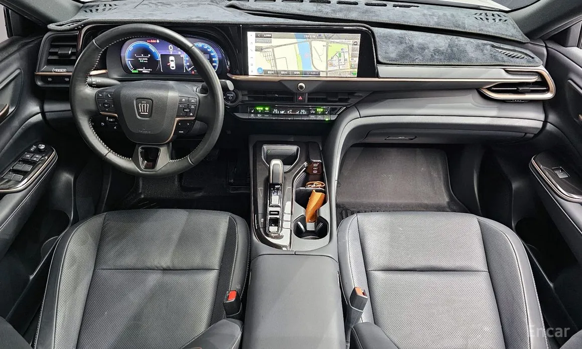 Фото 7 - Toyota Crown