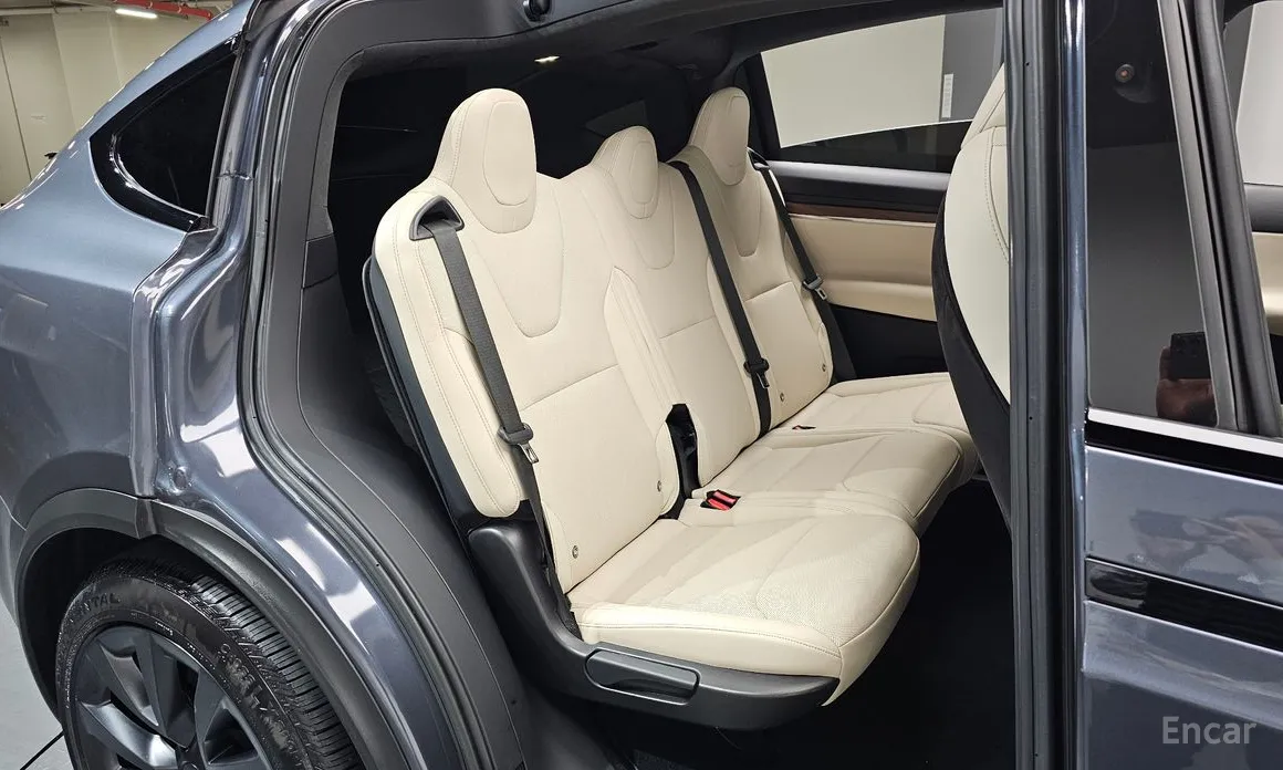 Фото 12 - Tesla Model X